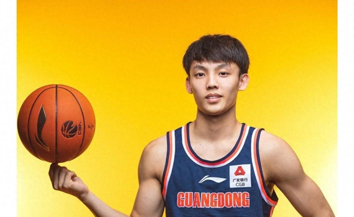 江苏男篮战绩一落千丈，需要迅速调整状态